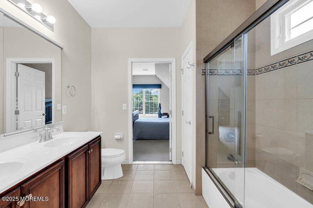 2 Elkridge Way, Manalapan, NJ 07726