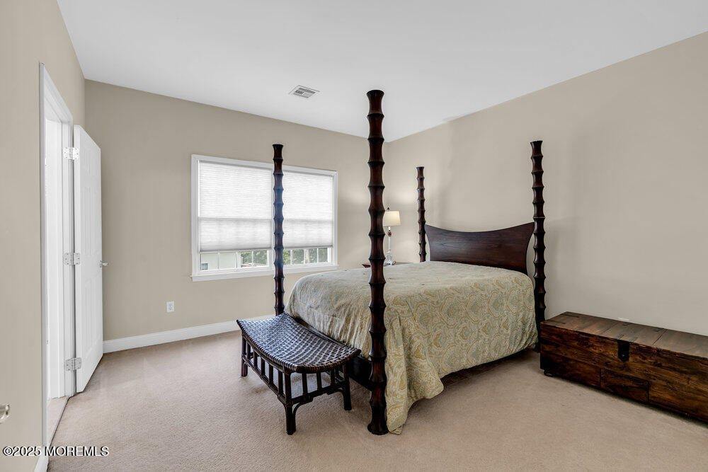 2 Elkridge Way, Manalapan, NJ 07726