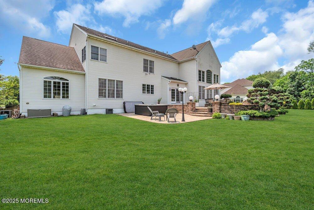 2 Elkridge Way, Manalapan, NJ 07726