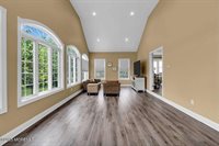 2 Elkridge Way, Manalapan, NJ 07726