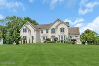 2 Elkridge Way, Manalapan, NJ 07726