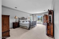 2 Elkridge Way, Manalapan, NJ 07726