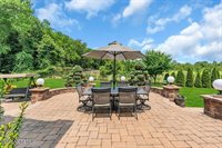 2 Elkridge Way, Manalapan, NJ 07726