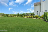 2 Elkridge Way, Manalapan, NJ 07726