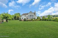 2 Elkridge Way, Manalapan, NJ 07726