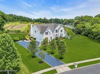 2 Elkridge Way, Manalapan, NJ 07726