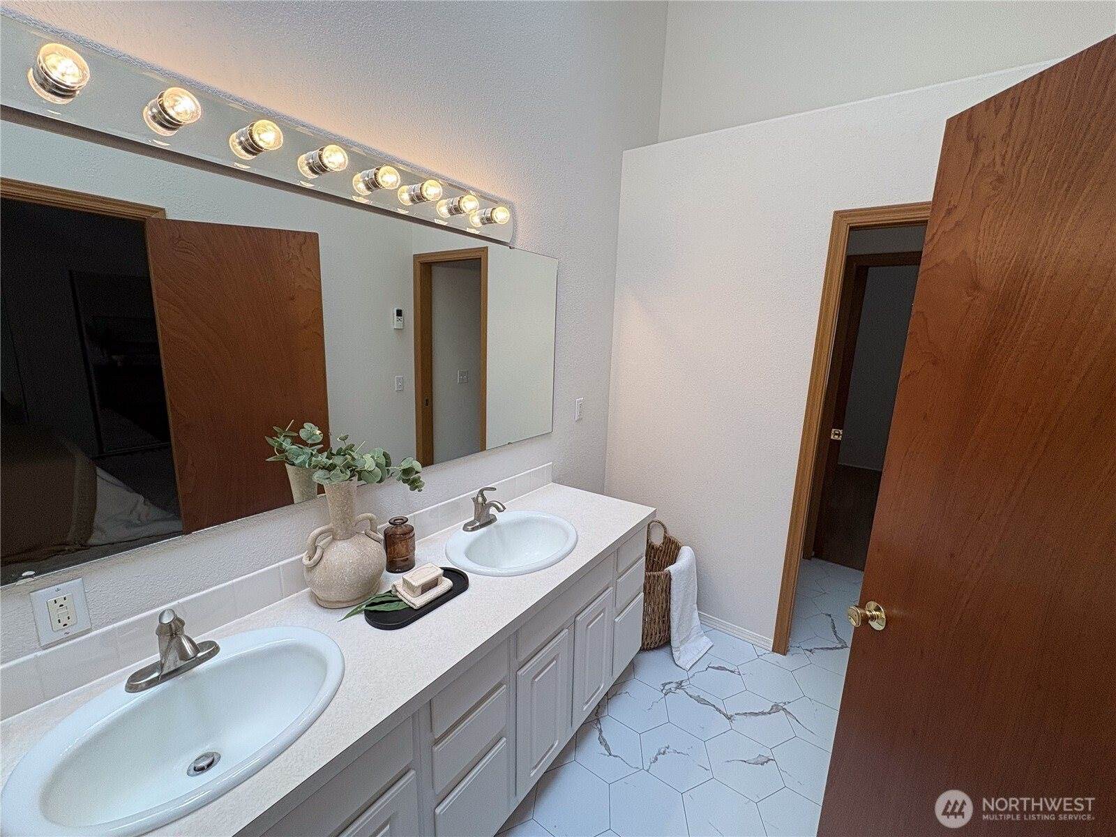 933 Fern Street SW, Olympia, WA 98502