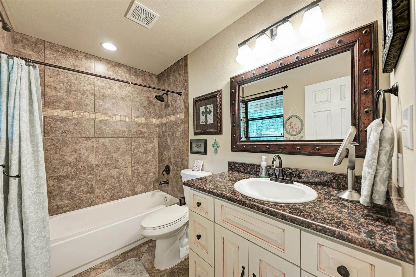 5093 Chimney Rock, Canyon Lake, TX 78133