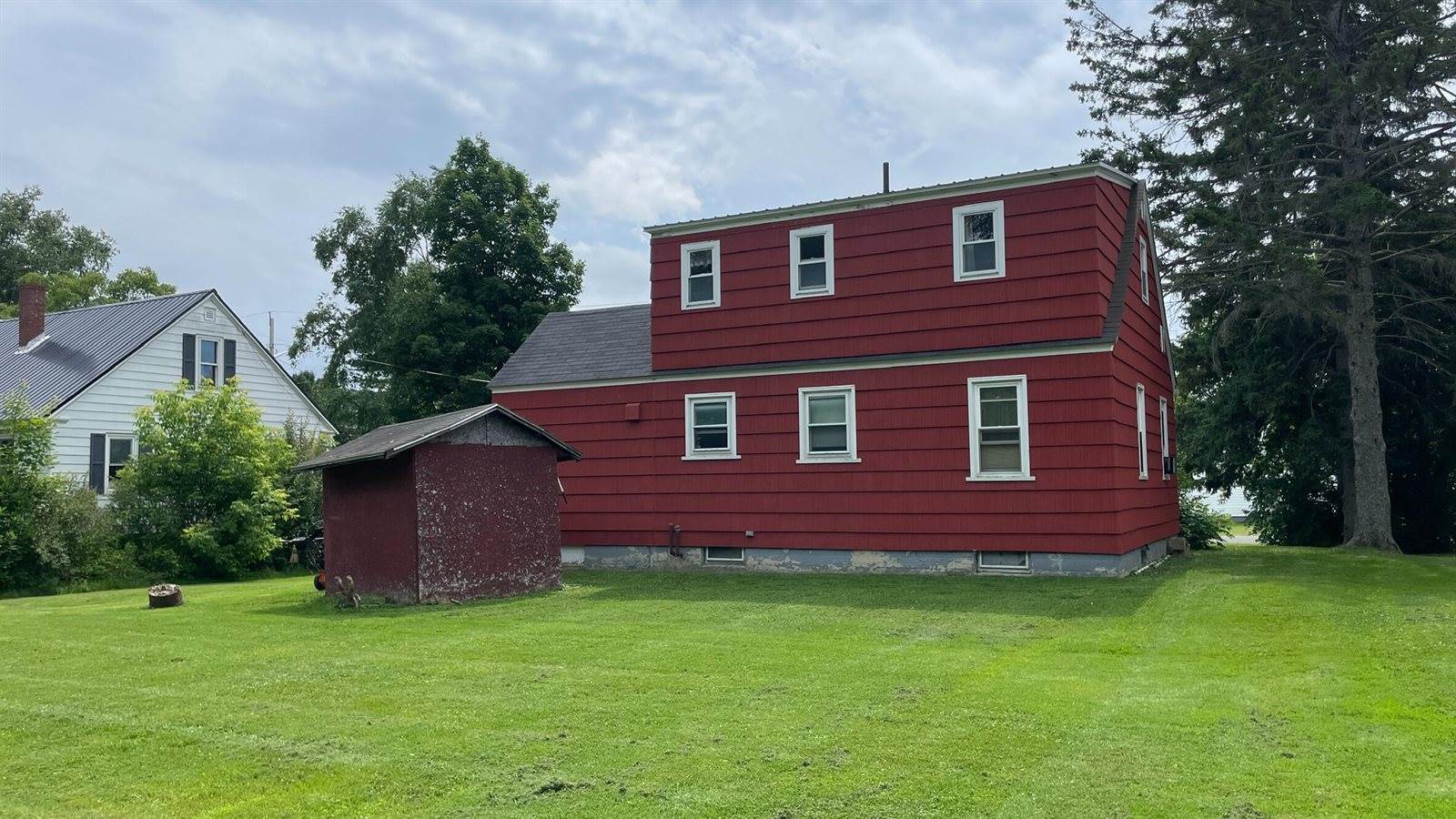 14 Lincoln Street, Presque Isle, ME 04769