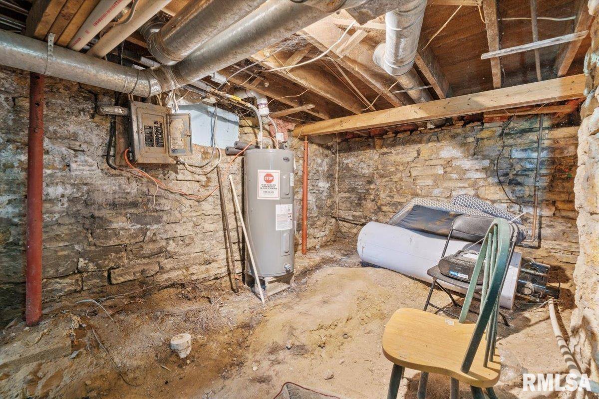 58 Lemon Street, Tipton, IA 52772