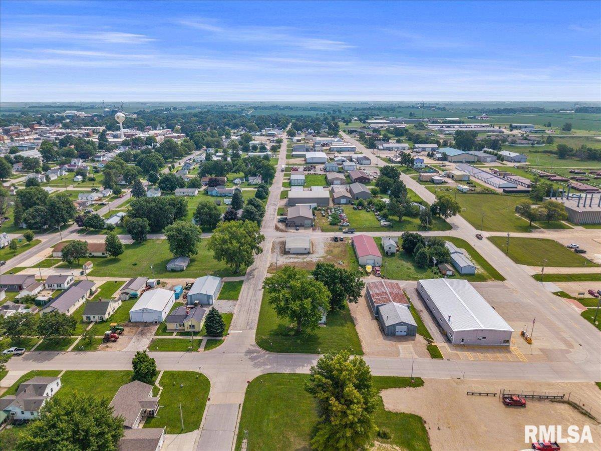 58 Lemon Street, Tipton, IA 52772