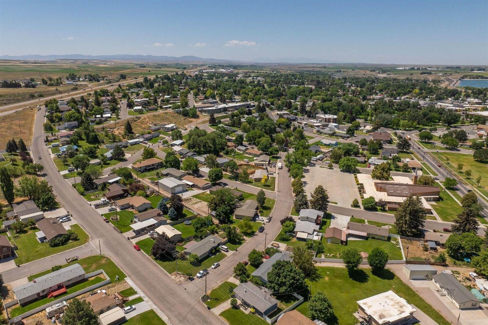 494 Hillcrest Avenue, American Falls, ID 83211