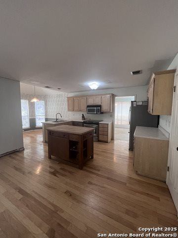 8927 Shady Leaf, San Antonio, TX 78254