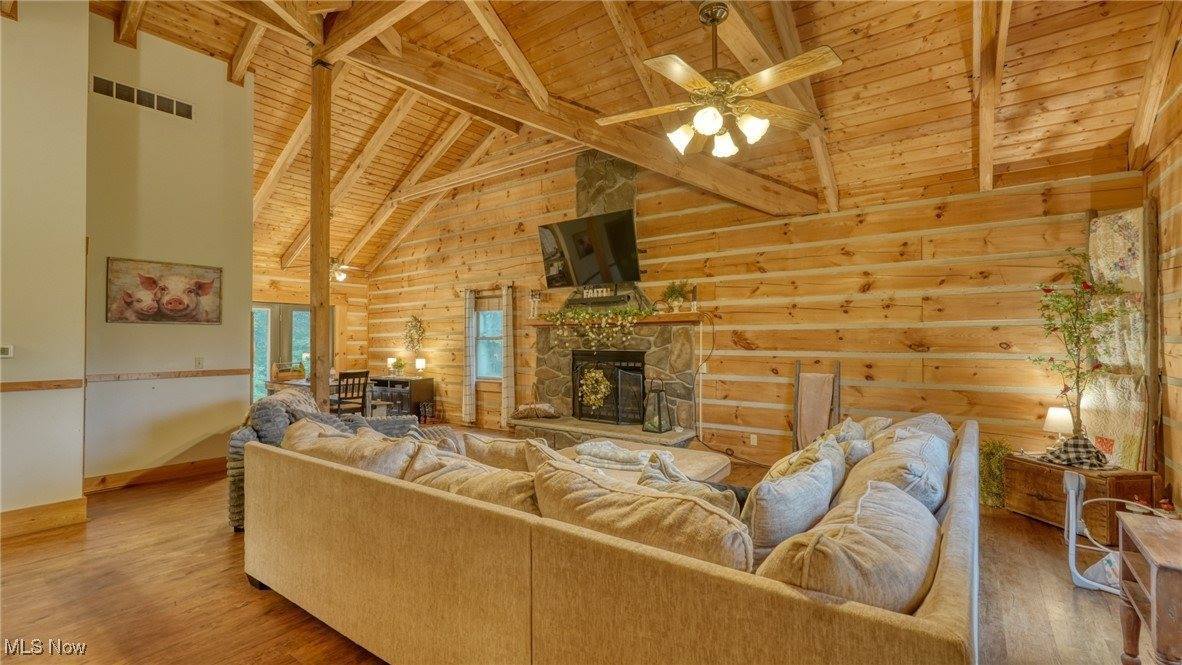 48820 Hillcrest Drive, Caldwell, OH 43724