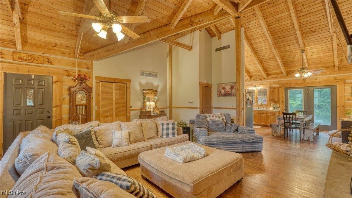 48820 Hillcrest Drive, Caldwell, OH 43724