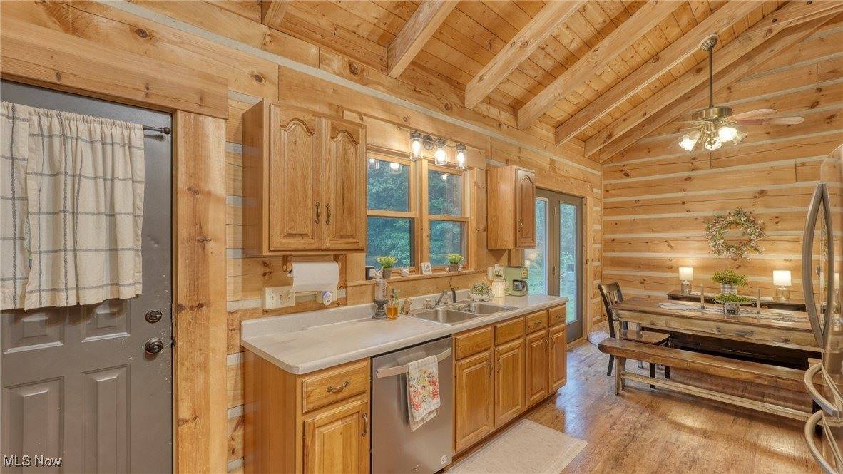 48820 Hillcrest Drive, Caldwell, OH 43724