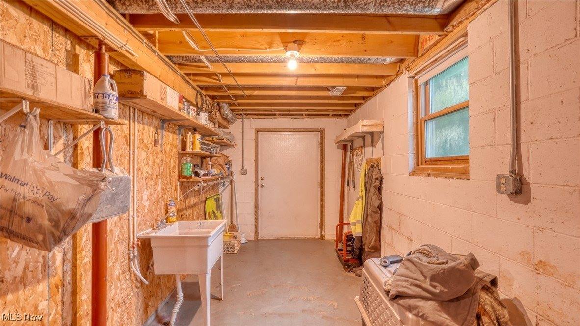 48820 Hillcrest Drive, Caldwell, OH 43724