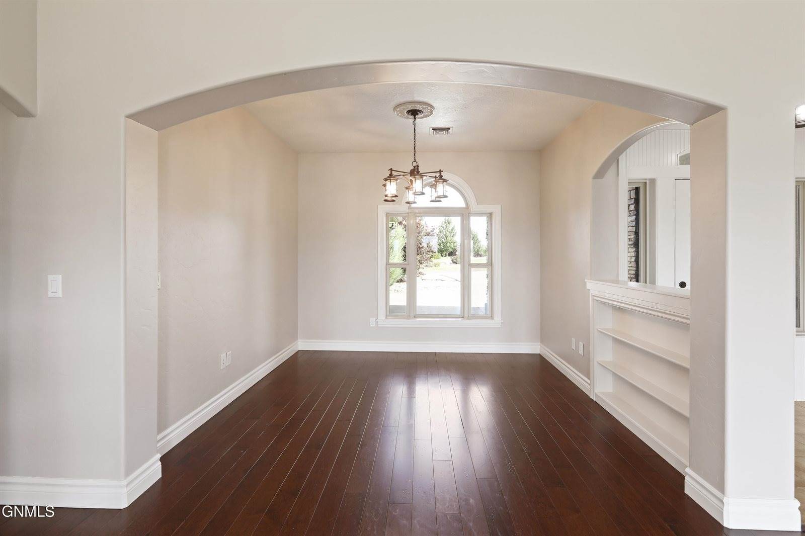 2004 16th Street East, Williston, ND 58801