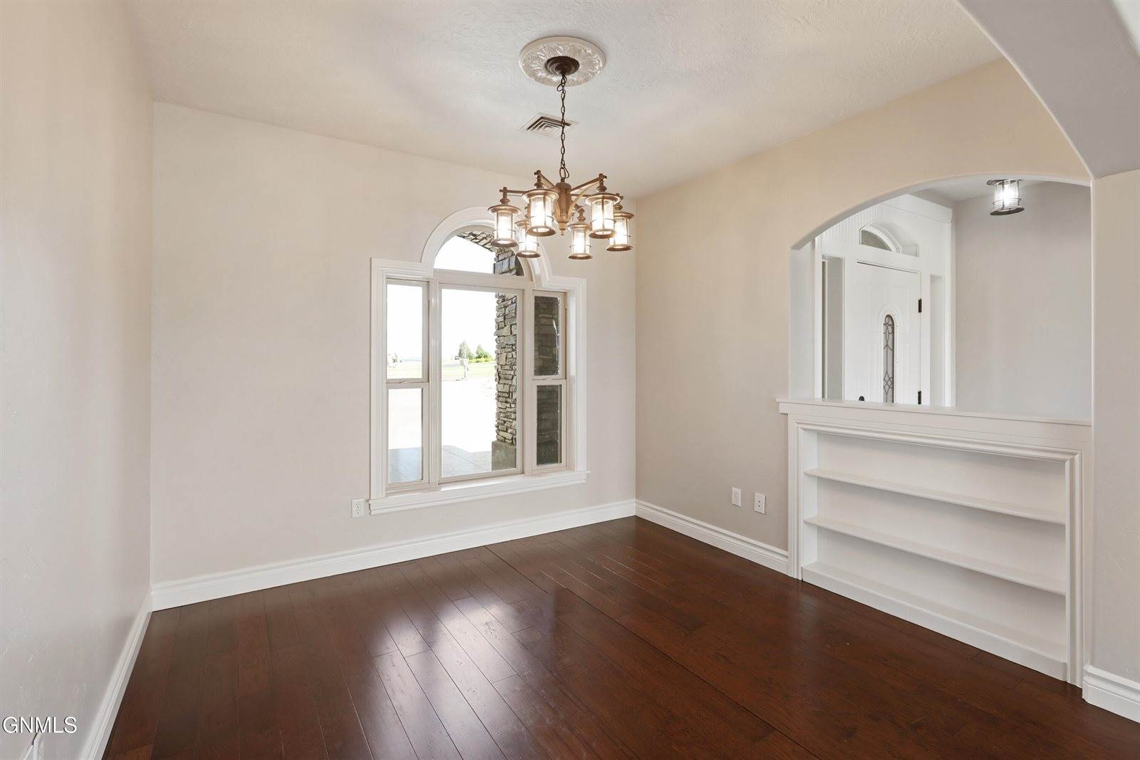 2004 16th Street East, Williston, ND 58801