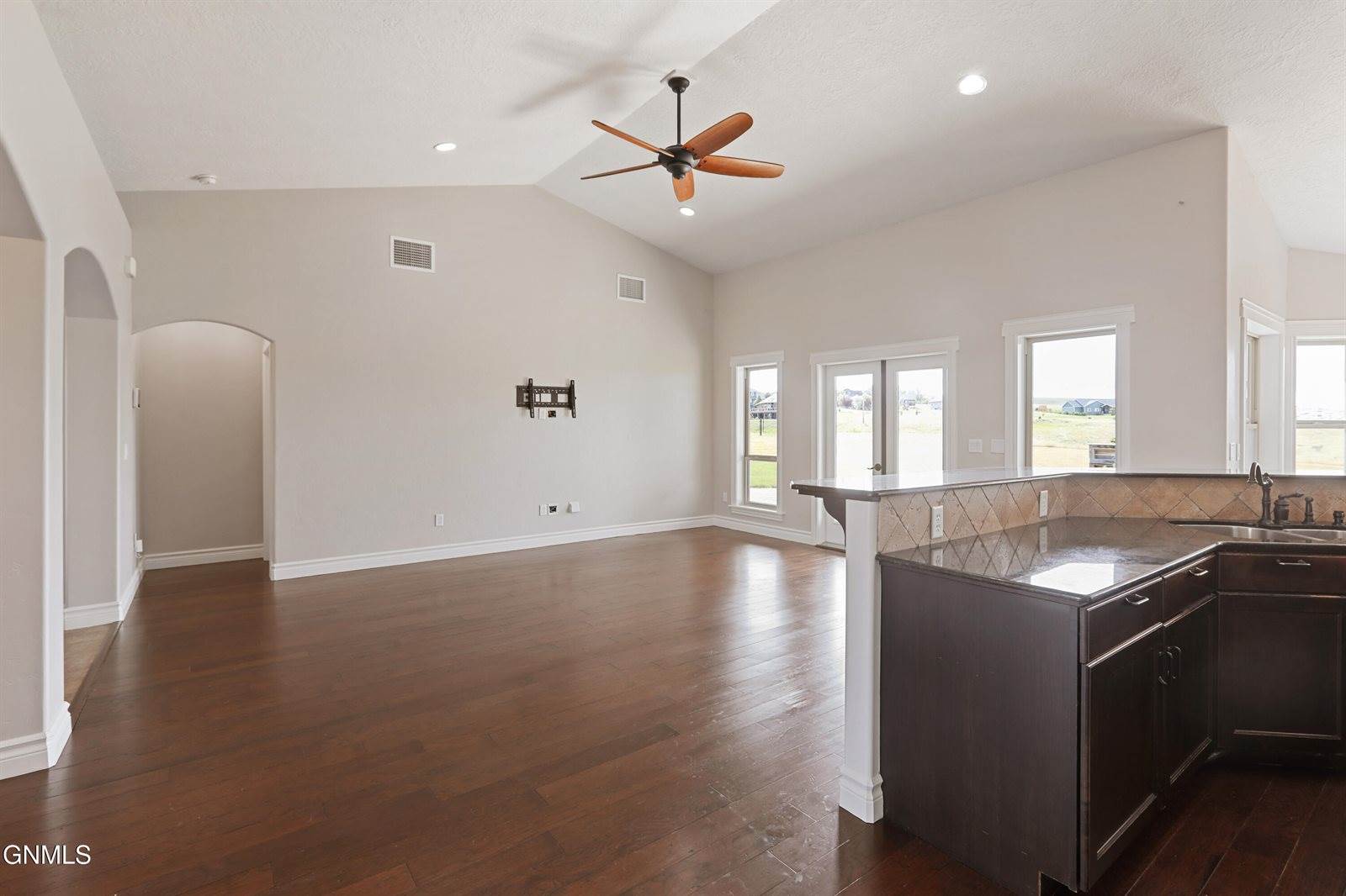 2004 16th Street East, Williston, ND 58801