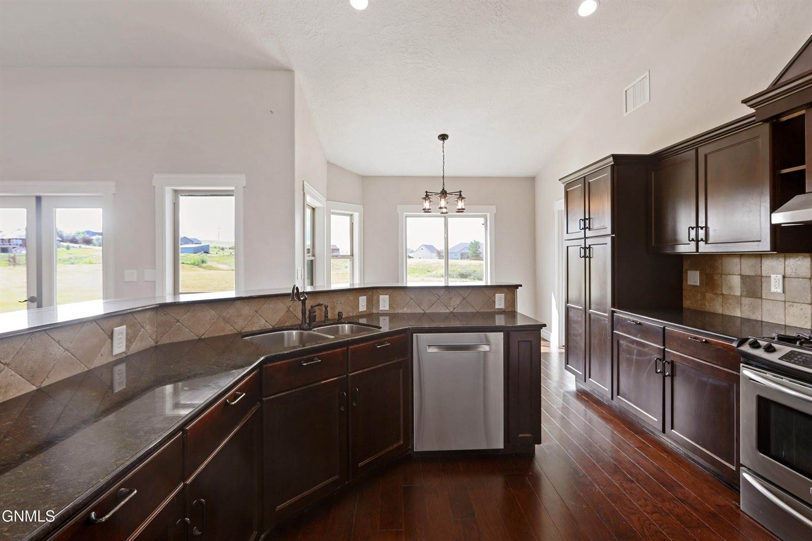 2004 16th Street East, Williston, ND 58801