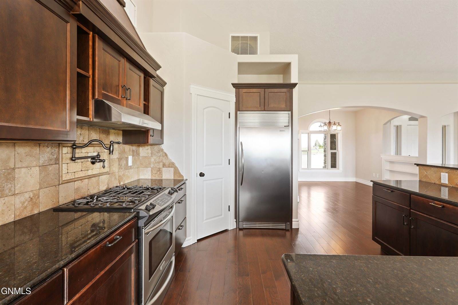 2004 16th Street East, Williston, ND 58801