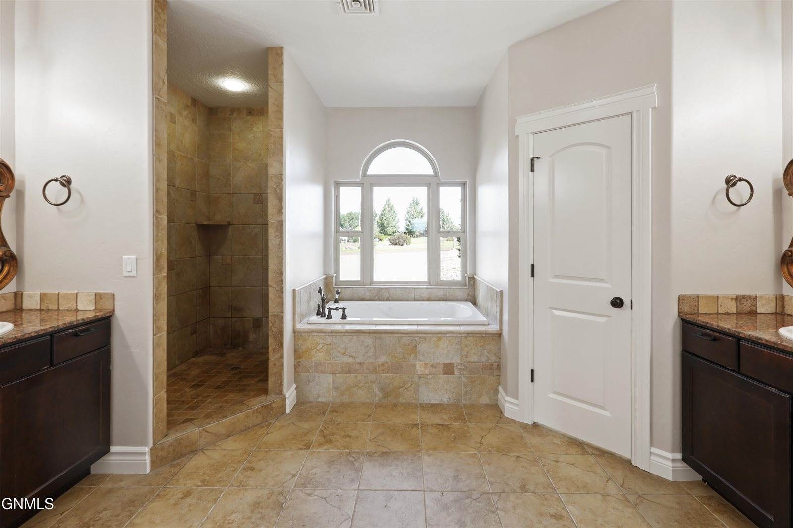 2004 16th Street East, Williston, ND 58801