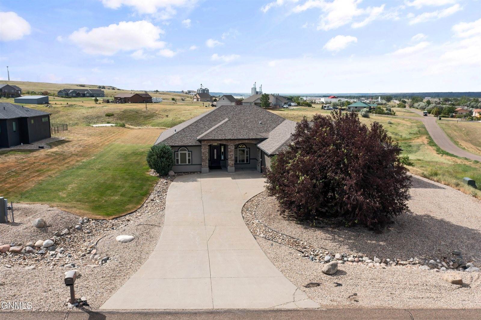 2004 16th Street East, Williston, ND 58801