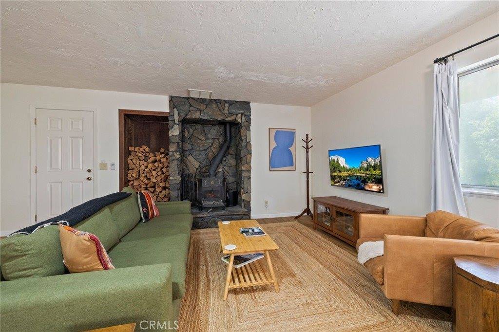 20018 Pine Mountain Drive, Groveland, CA 95321