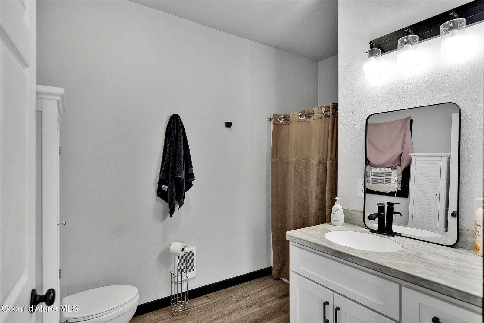 2692 Kootenai Trail Rd, Bonners Ferry, ID 83805