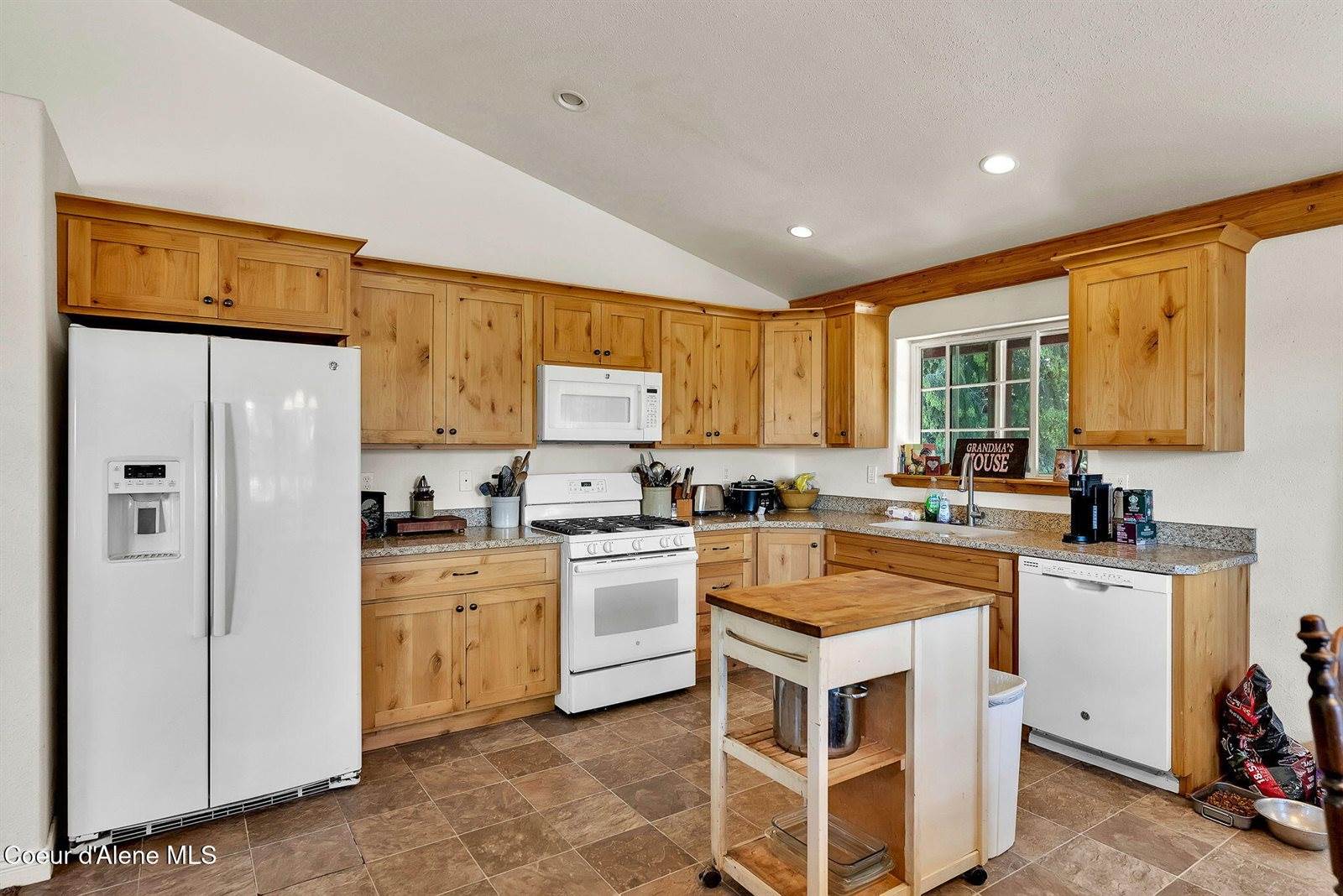 2692 Kootenai Trail Rd, Bonners Ferry, ID 83805