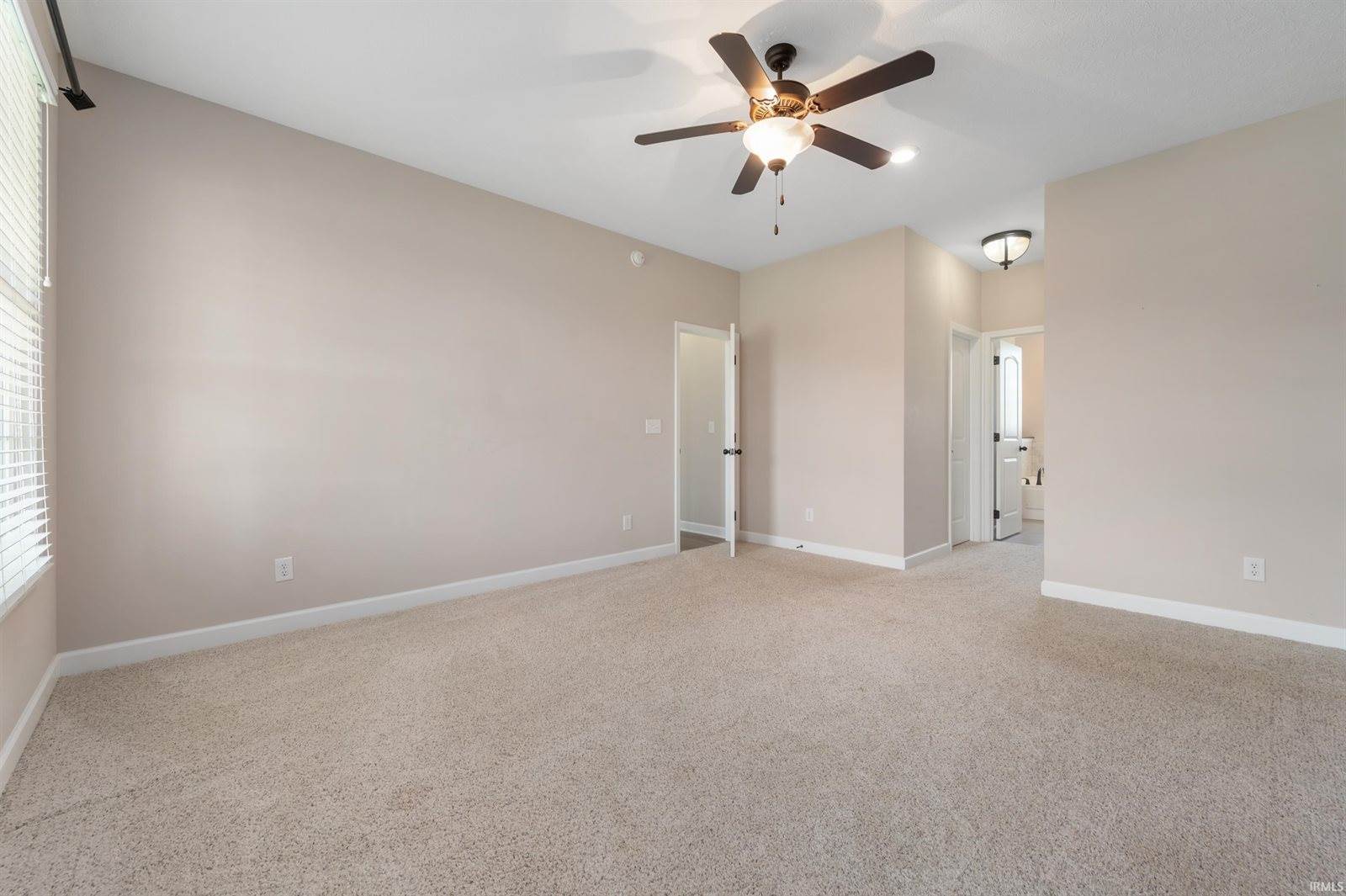 1005 N Fox Berry Drive, Yorktown, IN 47396