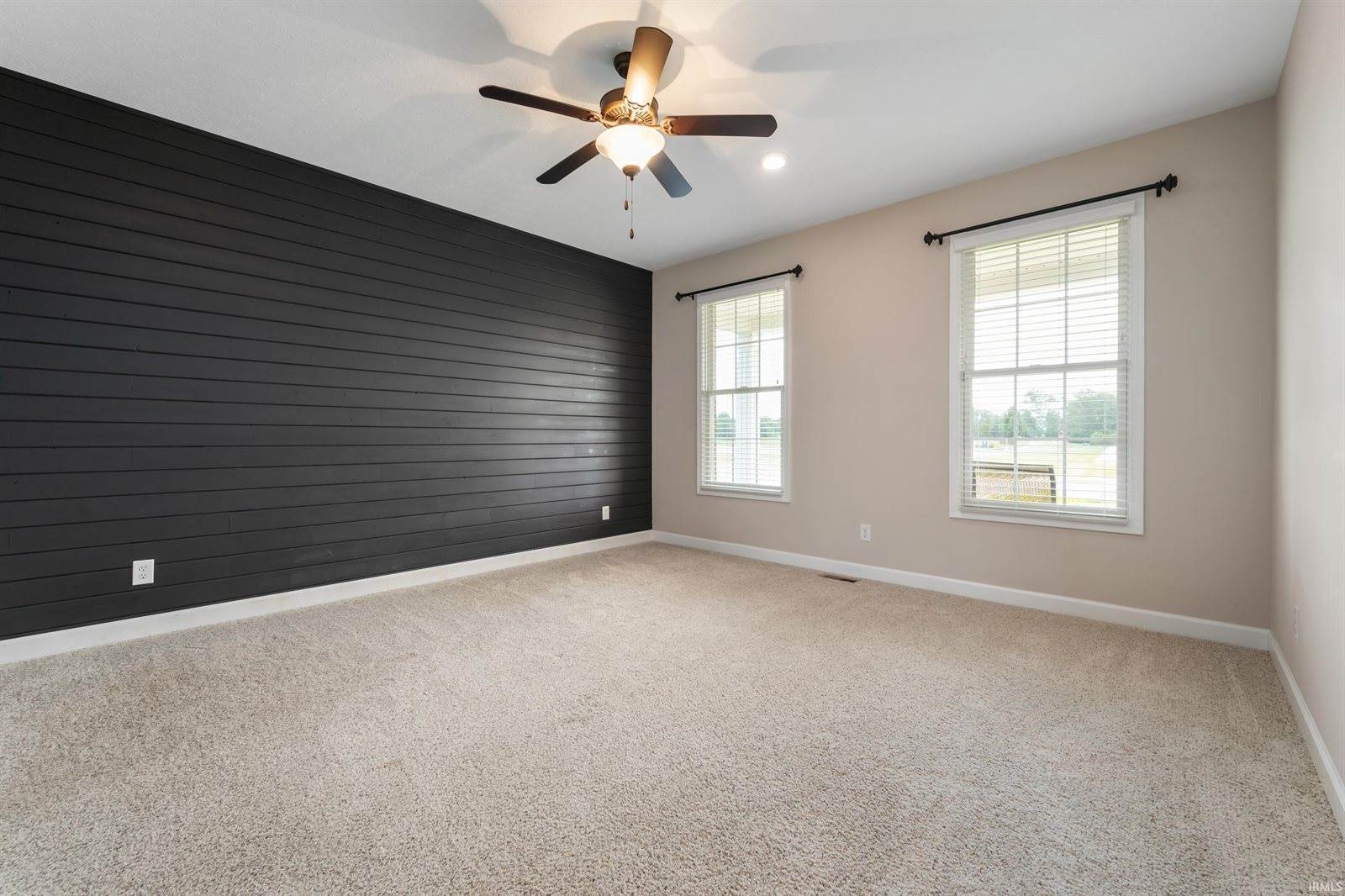 1005 N Fox Berry Drive, Yorktown, IN 47396