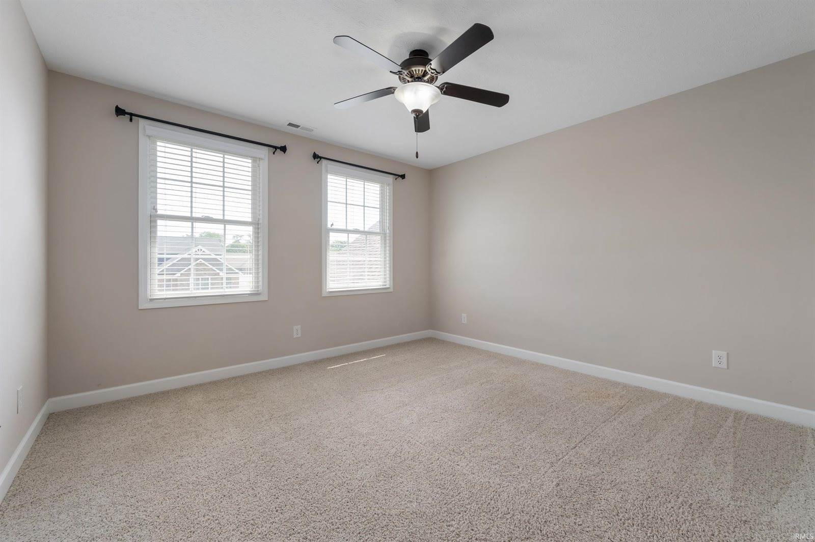 1005 N Fox Berry Drive, Yorktown, IN 47396