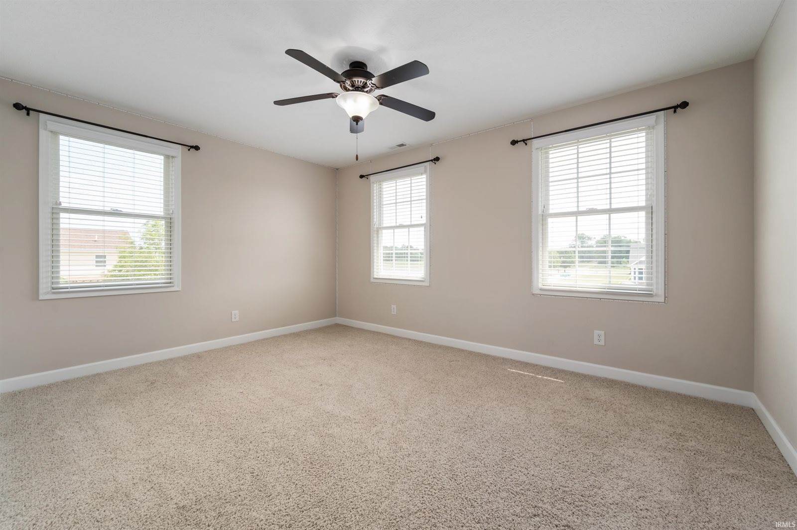 1005 N Fox Berry Drive, Yorktown, IN 47396