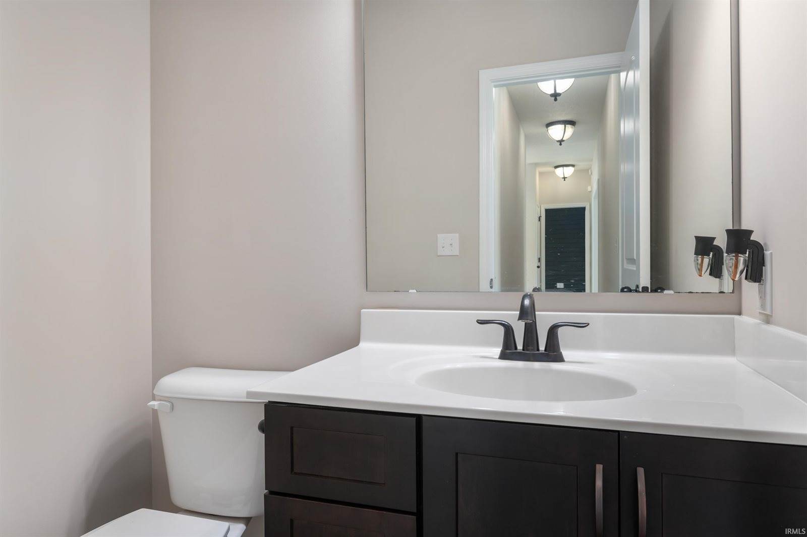 1005 N Fox Berry Drive, Yorktown, IN 47396