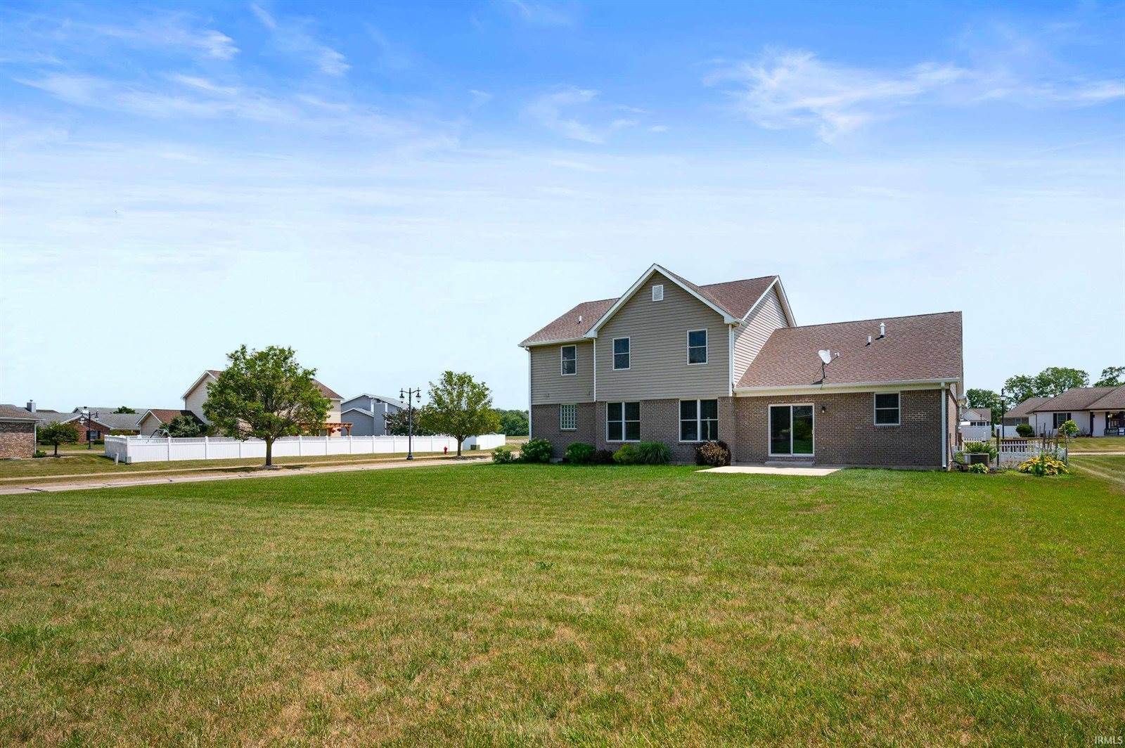 1005 N Fox Berry Drive, Yorktown, IN 47396