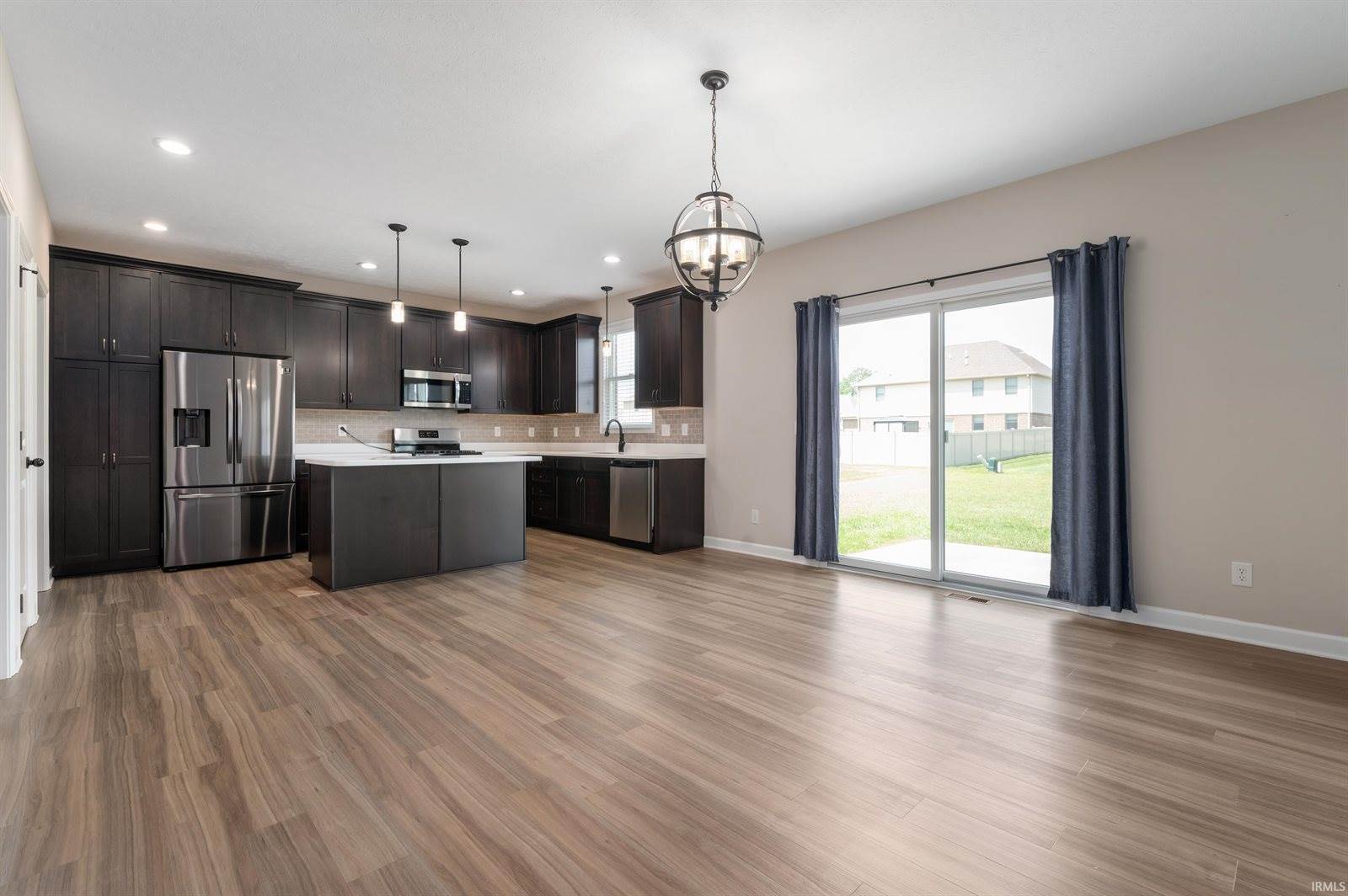 1005 N Fox Berry Drive, Yorktown, IN 47396