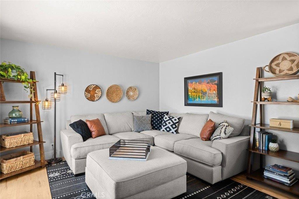 571 Redwood Way, Chico, CA 95926