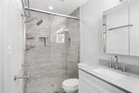 571 Redwood Way, Chico, CA 95926