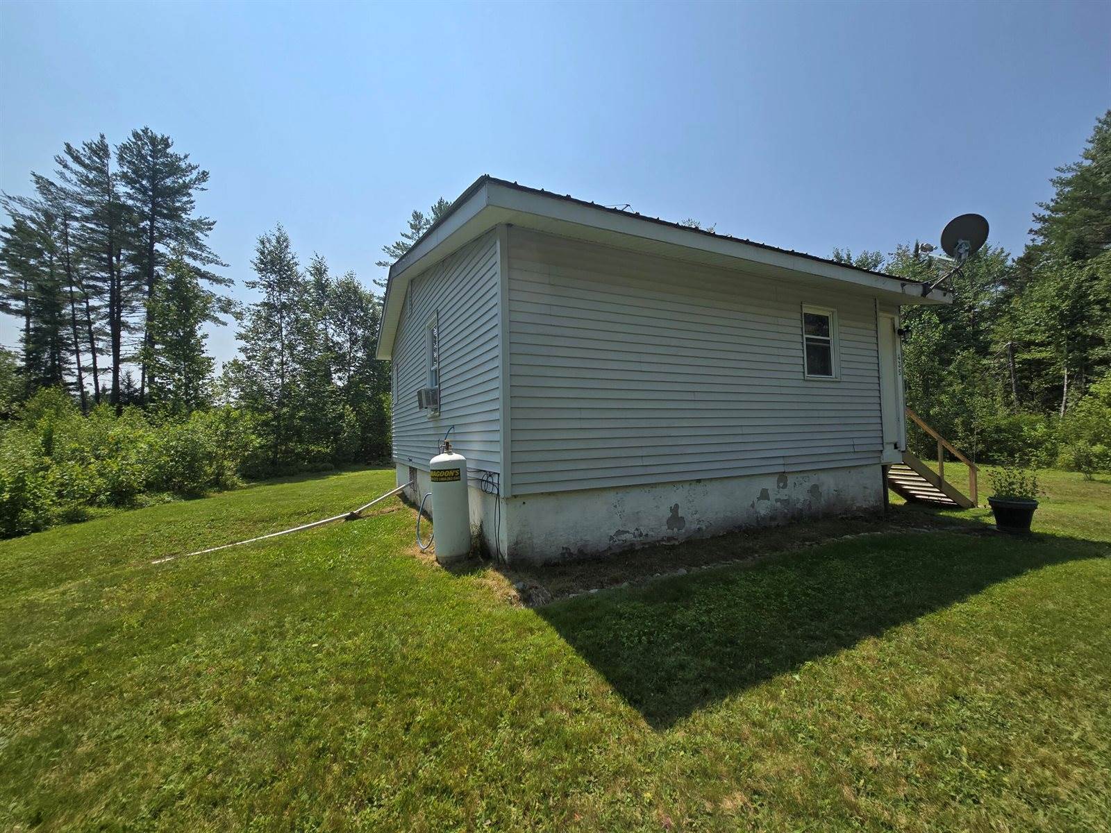 435 East Ridge Road, Greenbush, ME 04418