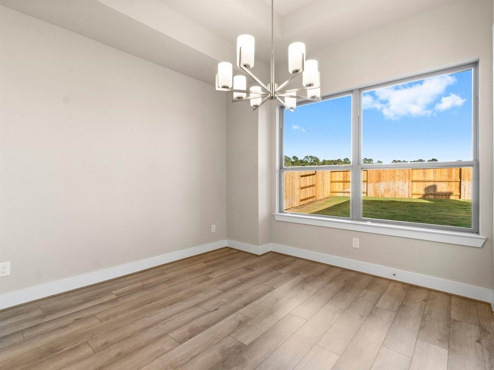 302 Marsh Wren Way, Magnolia, TX 77354