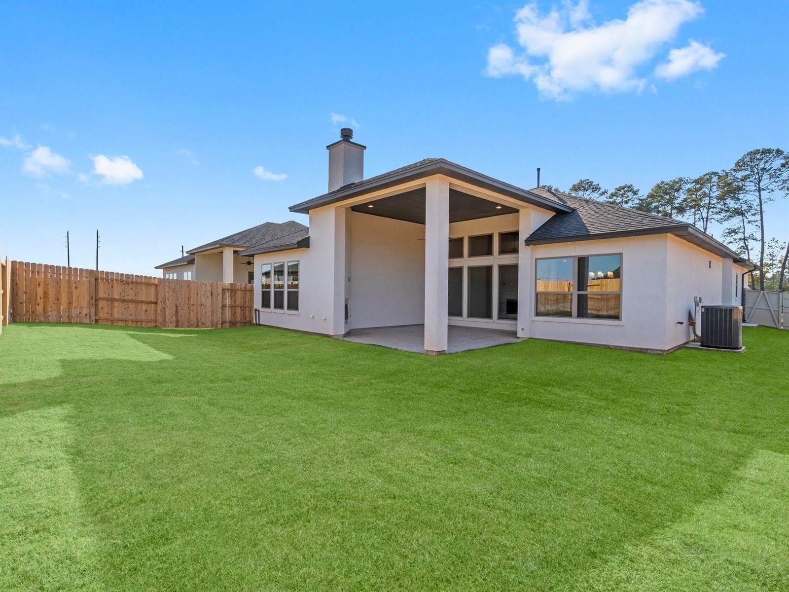 302 Marsh Wren Way, Magnolia, TX 77354