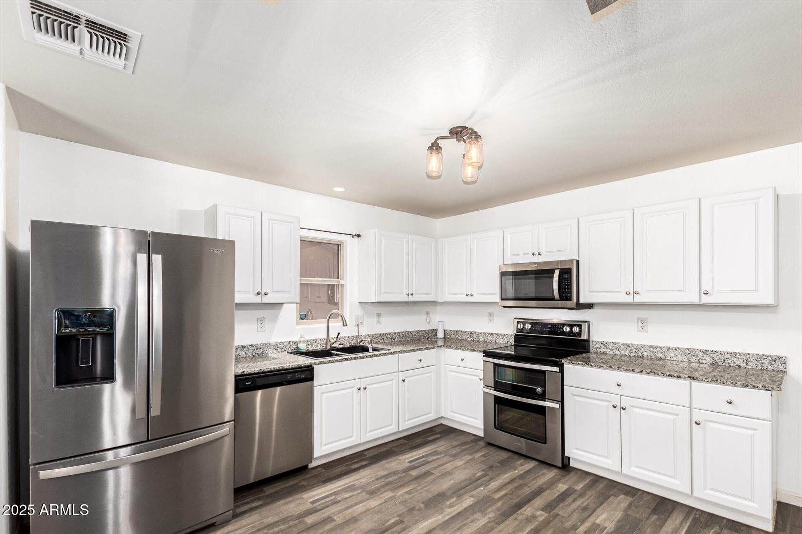 1075 West Verde Lane, Coolidge, AZ 85128