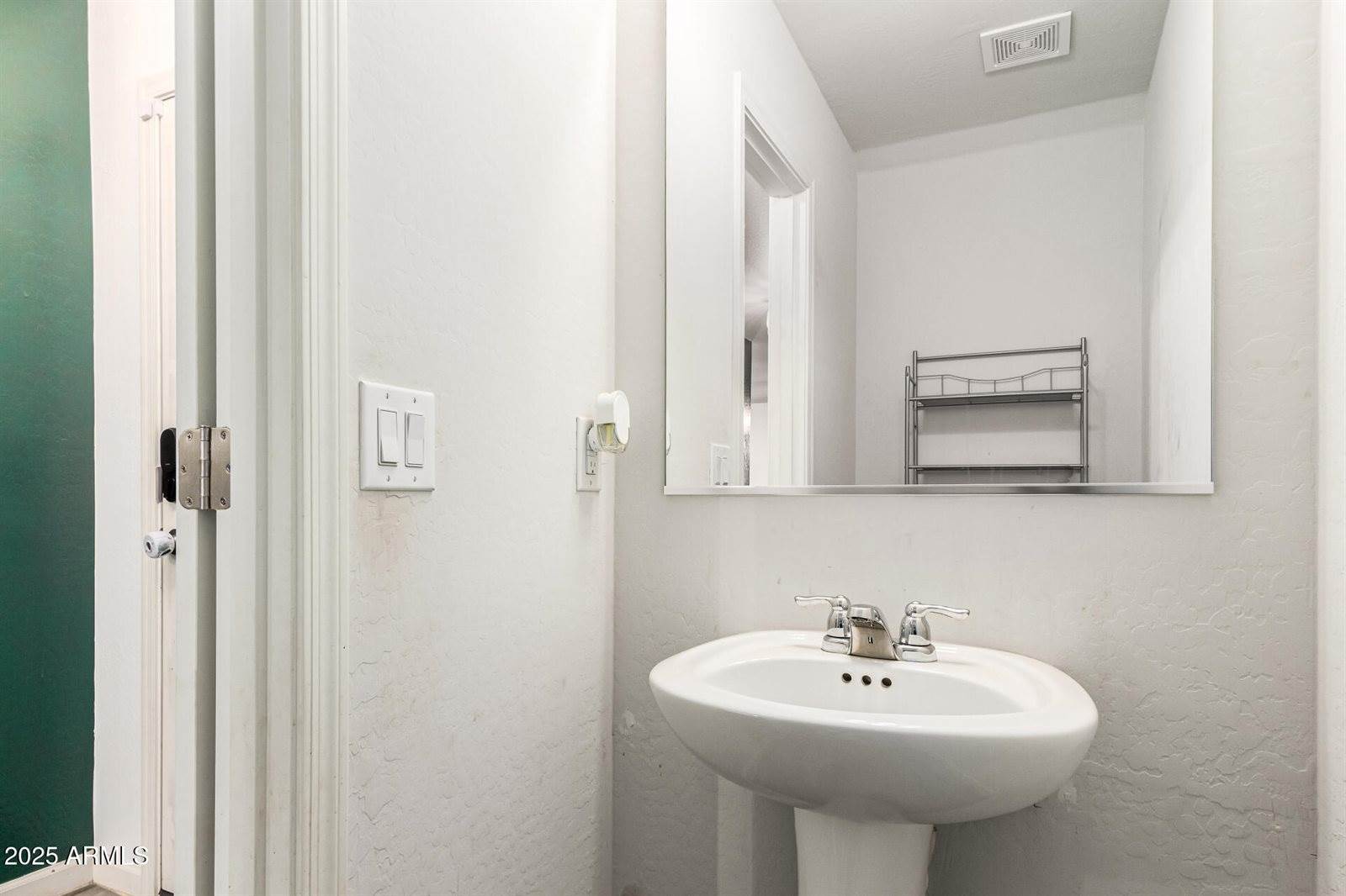 1075 West Verde Lane, Coolidge, AZ 85128