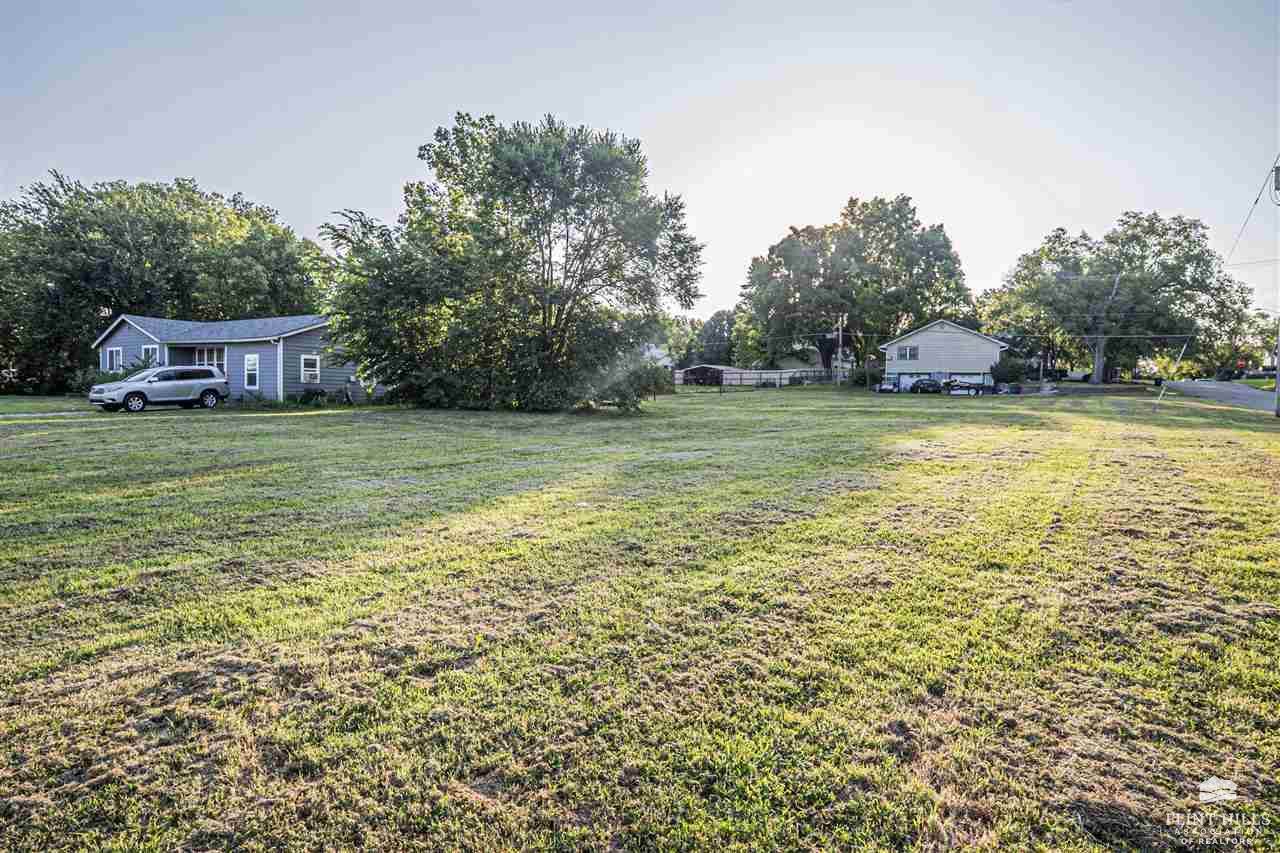 1001 North Mulberry Street, Abilene, KS 67410