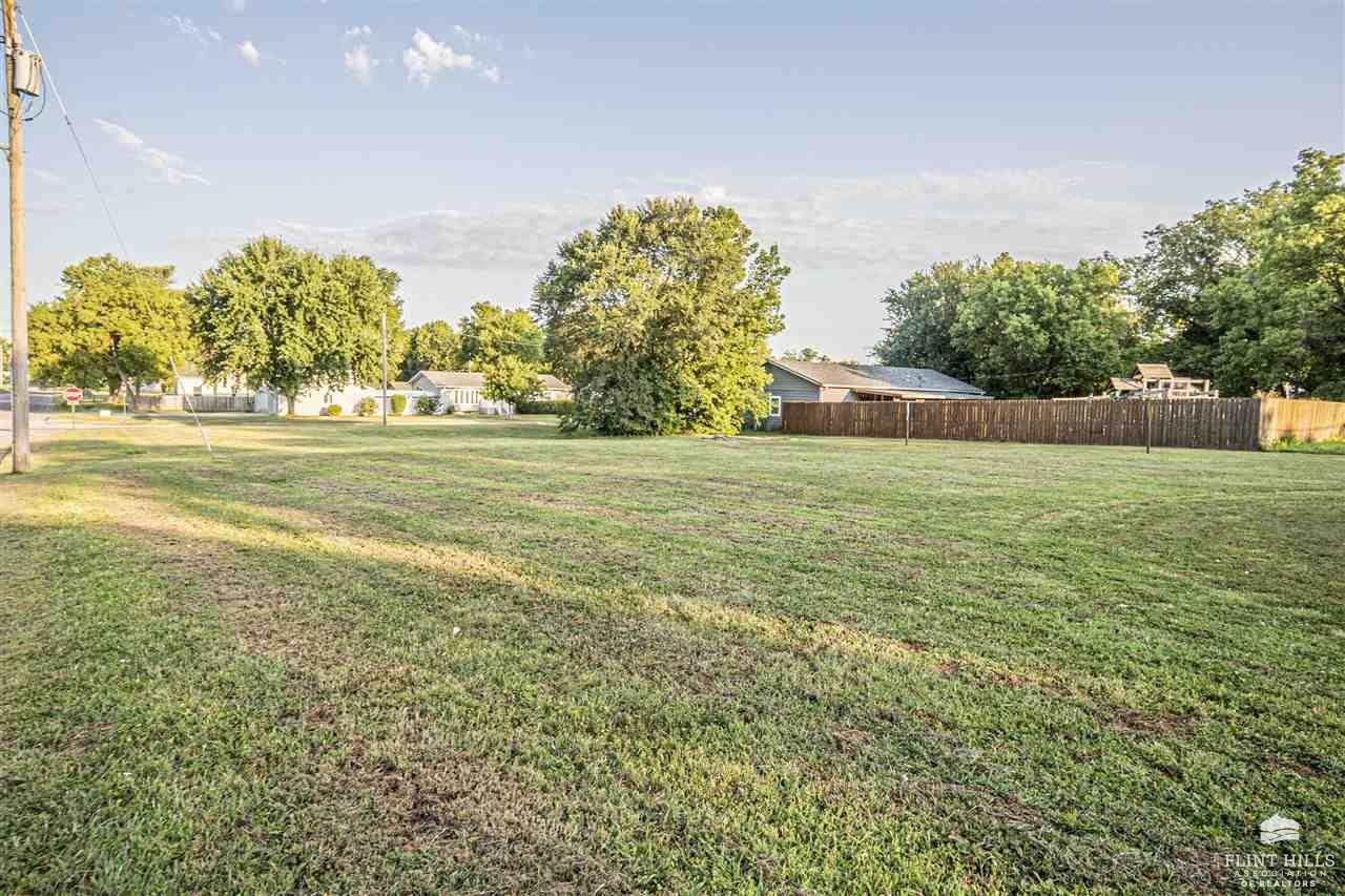 1001 North Mulberry Street, Abilene, KS 67410