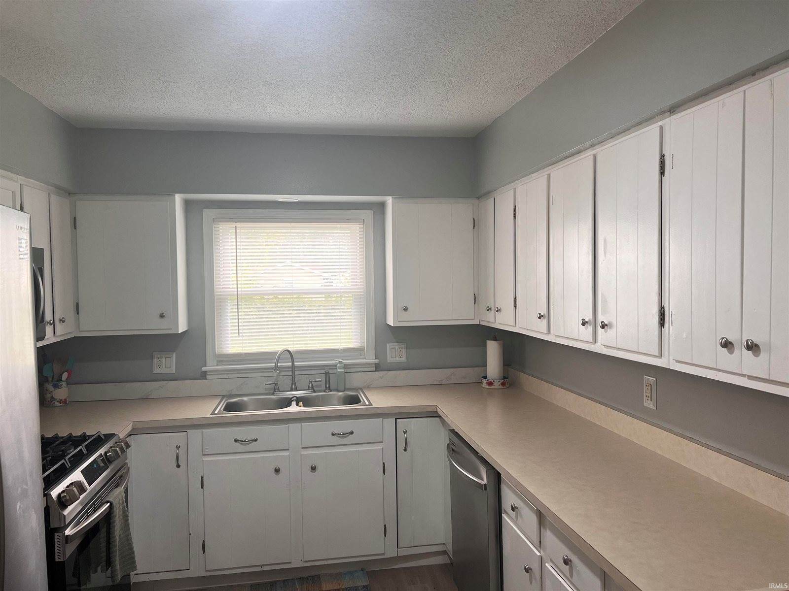 8116 W Weller Street, Yorktown, IN 47396