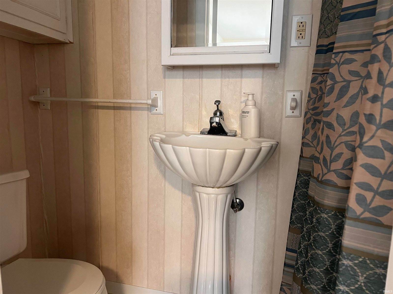 8116 W Weller Street, Yorktown, IN 47396