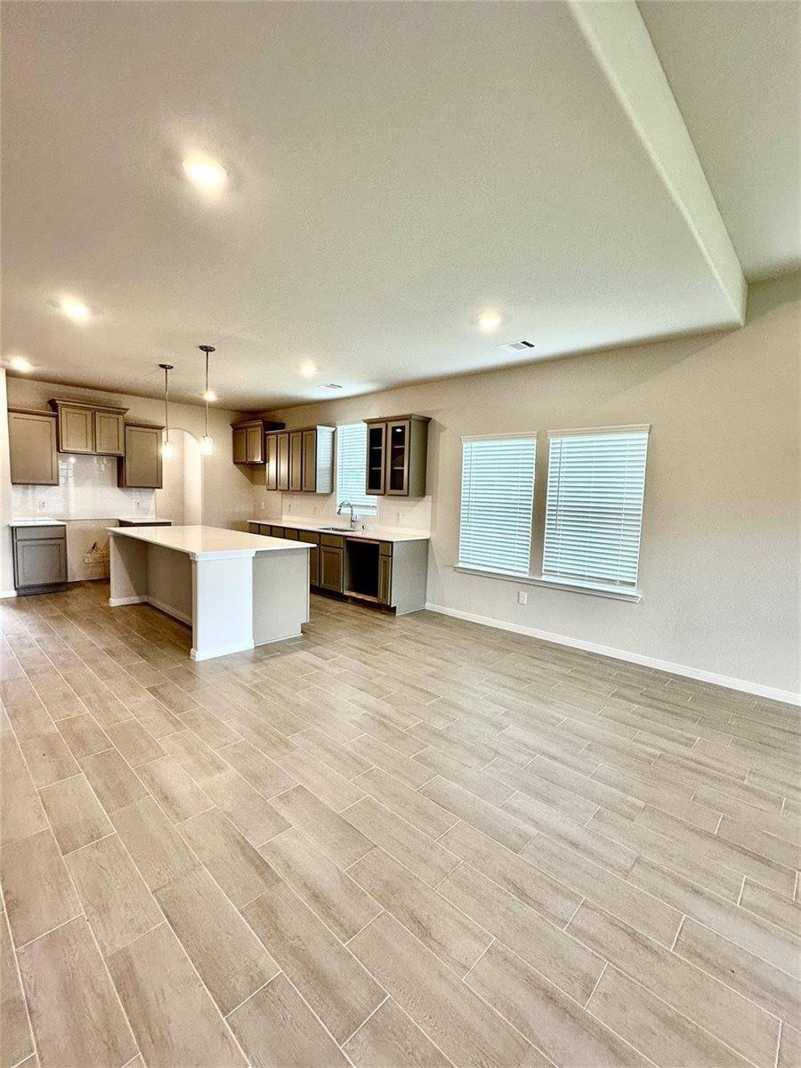 10107 Basil Beebalm Trl, Magnolia, TX 77354